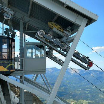 Huntley Lodge - Gondola - Hotels Near Me - Big Sky, Montana Huntley Lodge - Gondola - Hotels Near Me - Big Sky, Montana