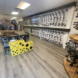 HUNTNHOUSE Archery by SOLO HNTR - The bow rack