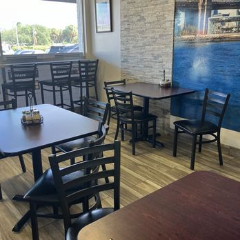 East Side Pizza - Inside - Pizza Near Me - Lantana, Florida East Side Pizza - Inside - Pizza Near Me - Lantana, Florida