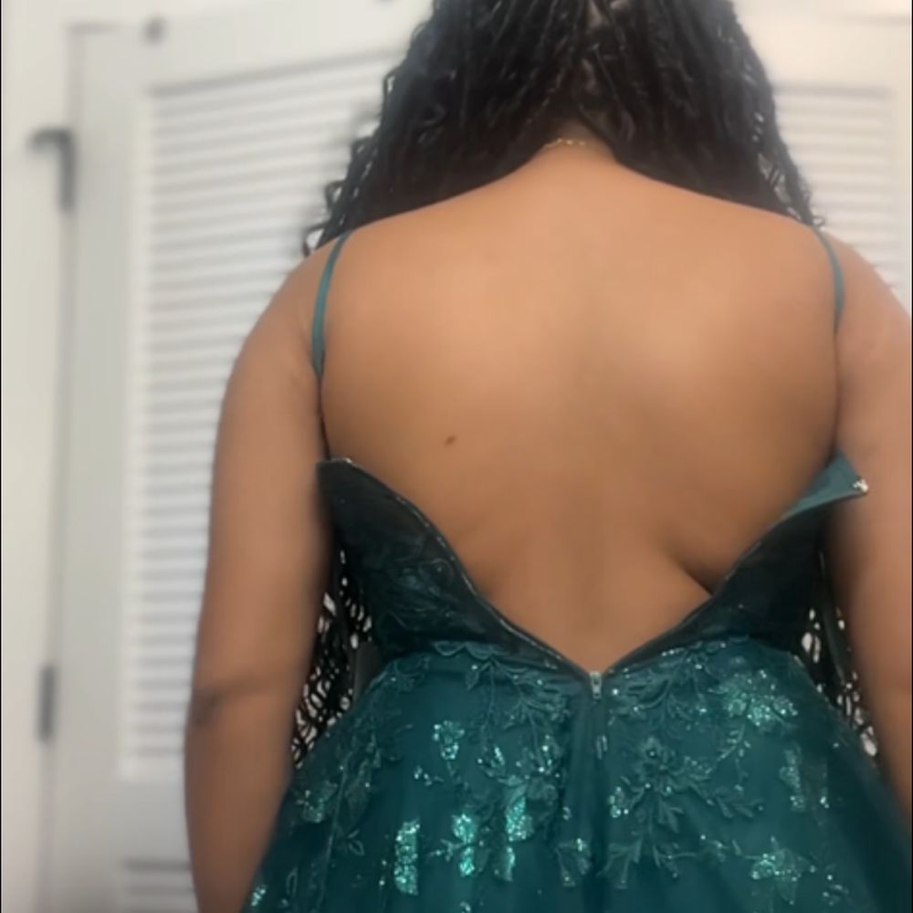 Lee's Tailors - Sewing & Alterations Near Me - Raleigh, North Carolina