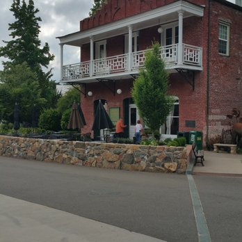 Imperial Hotel - view of patio and balcony - Hotels & Travel Near Me - Amador City, California Imperial Hotel - view of patio and balcony - Hotels & Travel Near Me - Amador City, California