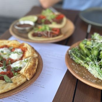Cara Cara - Margarita, pizza, short rib, tacos, broccolini - New American Near Me - Los Angeles, California