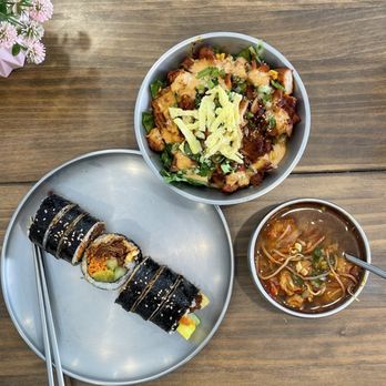 Big Sister's Kitchen - Bulgogi Kimbap, soup of the day, and cupbap - Barbeque Near Me - Duluth, Georgia