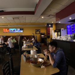 Drunken Oyster - Panoramic view of inside