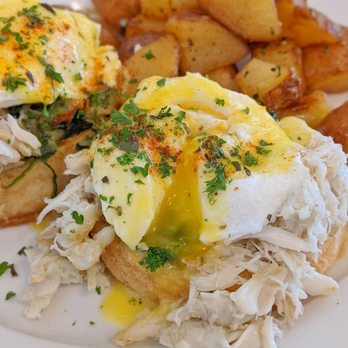 Bloom - Jumbo Crab Bene - American Near Me - Santa Clara, California