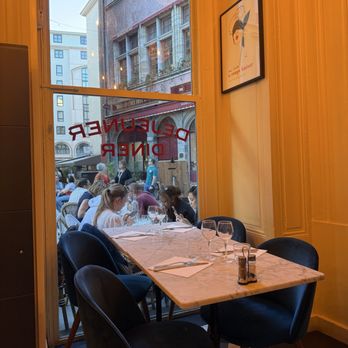 Café Mercière - Bistros Near Me - Lyon, 69