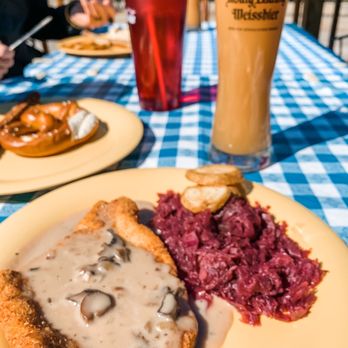 Bratzeit - Jägerschnitzel - German Near Me - Dahlonega, Georgia