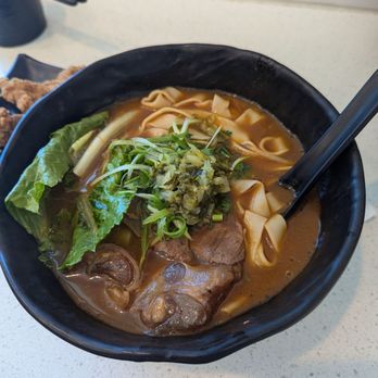 Uno Beef Noodle - Beef and tendon - Noodles Near Me - Richmond, British Columbia