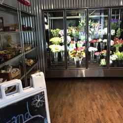 Christines University Flower Shop