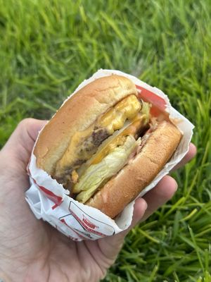 In-N-Out Burger by null