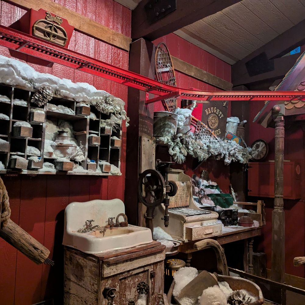 The North Pole Experience - Compass room - Performing Arts Near Me - Flagstaff, Arizona
