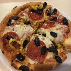 Pizza Hut - Personal pan pizza with pepperoni, black olives and banana peppers