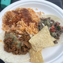 Al pastor and carne asada tacos, so flavorful and plenty of meat. Al pastor and carne asada tacos, so flavorful and plenty of meat.