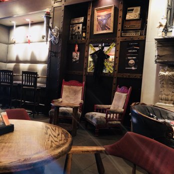 The Morrissey Pub - Pubs Near Me - Vancouver, British Columbia