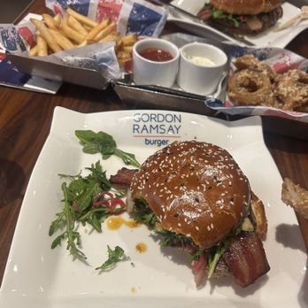 Gordon Ramsay Burger Las Vegas - Gordon Ramsay burger. - Burgers Near Me - Las Vegas, Nevada Gordon Ramsay Burger Las Vegas - Gordon Ramsay burger. - Burgers Near Me - Las Vegas, Nevada