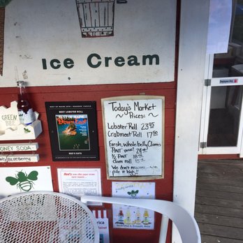 Red's Eats - $24 Lobster Roll - Seafood Near Me - Wiscasset, Maine