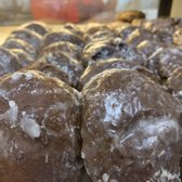 Photo of Kamehameha Bakery - Honolulu, HI, United States. Poi Donut