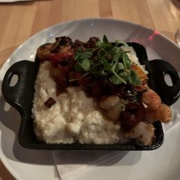 Shrimp & Grits IG: _badassfoodie