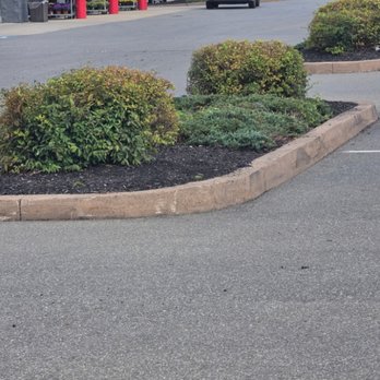 Superior Property Management - Mulch shrub trimming - Painters Near Me - Pen Argyl, Pennsylvania Superior Property Management - Mulch shrub trimming - Painters Near Me - Pen Argyl, Pennsylvania