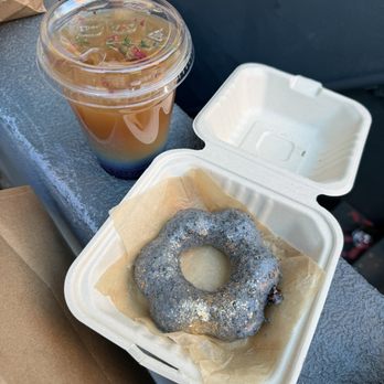 AlimamaTea - Black Sesame Mochi Donut, Earl Grey Milk Tea - Desserts Near Me - New York, New York