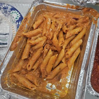 Rocco's NY Pizzeria & Pasta - Penne with pink sauce - Pizza Near Me - Las Vegas, Nevada Rocco's NY Pizzeria & Pasta - Penne with pink sauce - Pizza Near Me - Las Vegas, Nevada