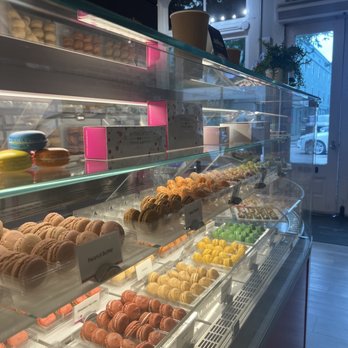 Le Macaron French Pastries - So many delicious choices - Macarons Near Me - Charleston, South Carolina Le Macaron French Pastries - So many delicious choices - Macarons Near Me - Charleston, South Carolina
