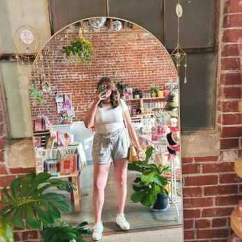 Golden Hour Designs - Mirror inside - Jewelry Near Me - Sacramento, California Golden Hour Designs - Mirror inside - Jewelry Near Me - Sacramento, California