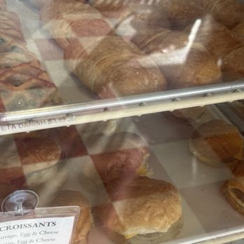 Donut Palace - Bakeries Near Me - Buda, Texas
