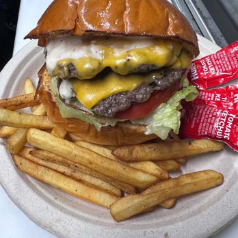 Street Flame Kitchen - Delicious - Burgers Near Me - Milpitas, California Street Flame Kitchen - Delicious - Burgers Near Me - Milpitas, California