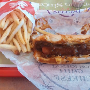 Wienerschnitzel - Messy Chili cheese dog and fries. - Hot Dogs Near Me - Austin, Texas