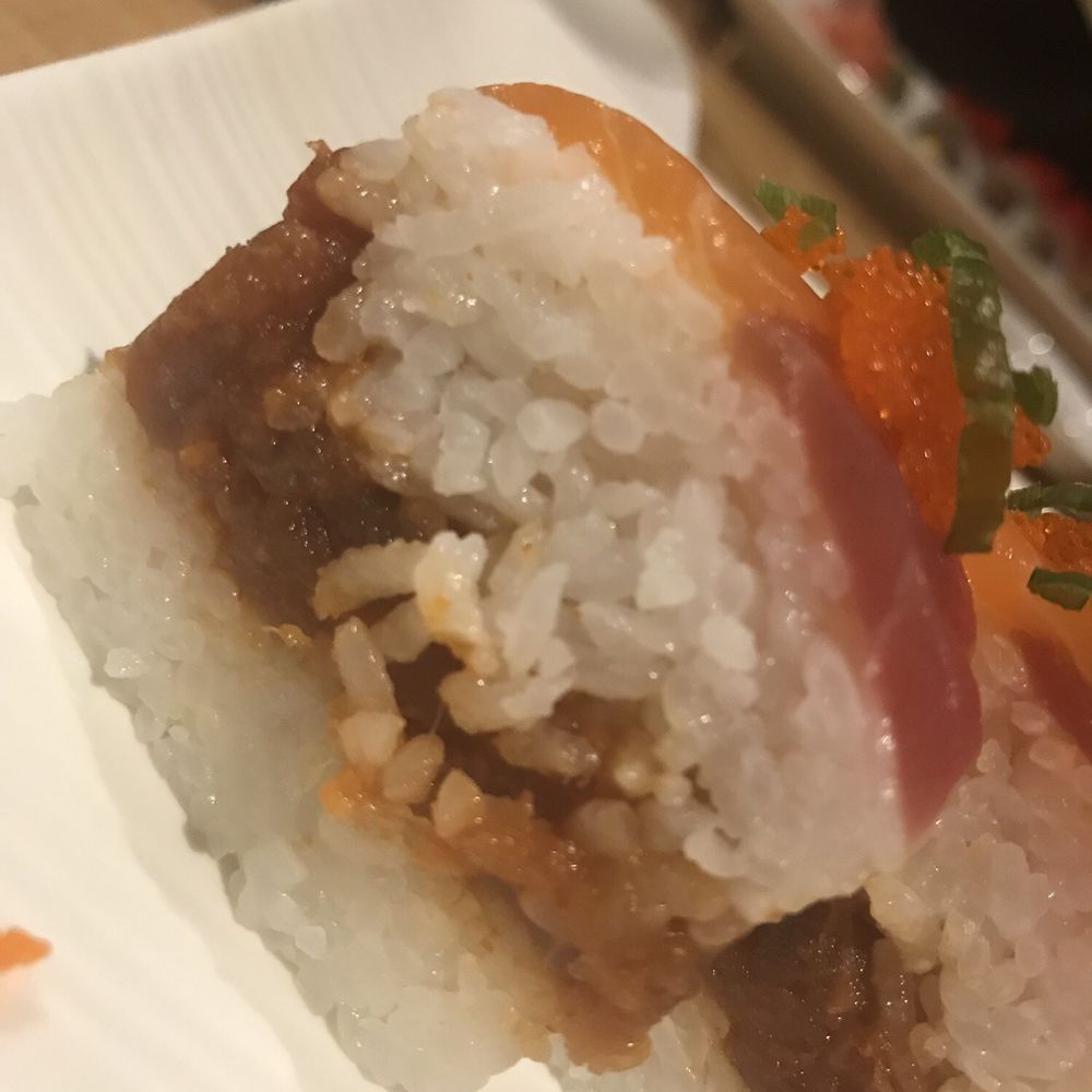 Orient Express - Orient express roll ($16) 8pcs. 2$ worth of thin slivers of fish and some old brown spicy tuna. - Chinese Near Me - Atlanta, Georgia