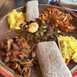 Meat plate Mehaberawi -Meat Combo