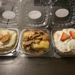 CinnaRoller - Banana cream pie, pecan roll, strawberry