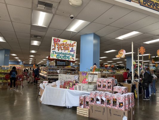 Trader Joe's by null