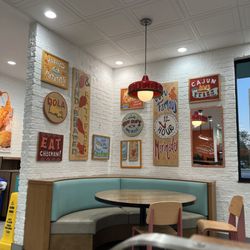 Popeyes Louisiana Kitchen - Picking up dinner