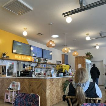 Vibrant Sunshine - Inside - Juice Bars & Smoothies Near Me - Pittsburgh, Pennsylvania