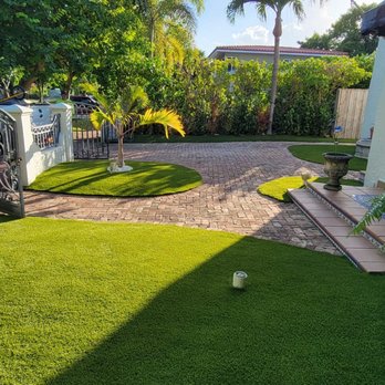 American Artificial Grass - Front yard transformation - Artificial Turf Near Me - Miami, Florida