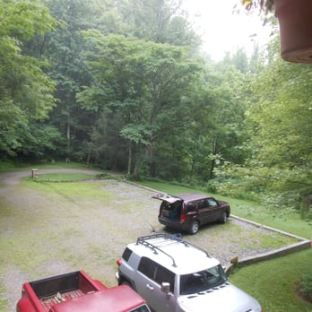 Tahimek Mountain Lodge - Bed & Breakfast Near Me - Sylva, North Carolina