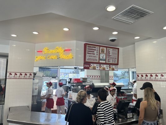 In-N-Out Burger by null