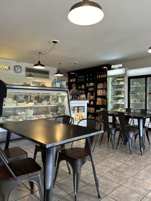 Bottega Bocconi by null