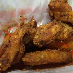 Mugsy's Pub - #volcanic #onpoint #bestwingsinBloNo