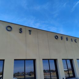 Exterior photo of US Post Office - Phelan, California Exterior photo of US Post Office - Phelan, California