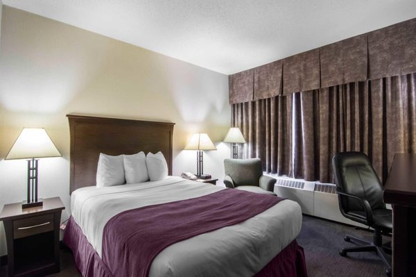 Quality Inn & Suites Yellowknife by null