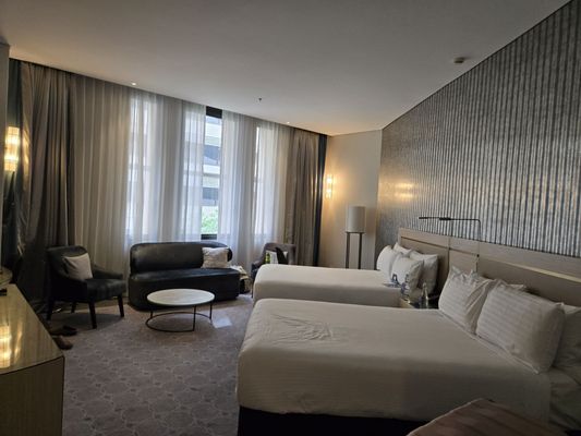 Paradox Sydney by null