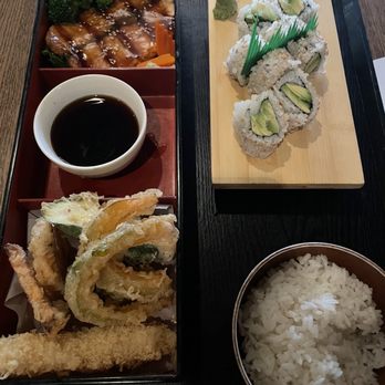 Qimura Sushi & Ramen - Salmon teriyaki and tempura bento - Sushi Bars Near Me - Windsor, California