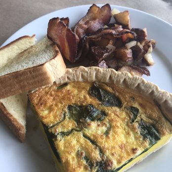 Cafe Pamlico - Spinach and Spinach & Feta Quiche - Seafood Near Me - Buxton, North Carolina