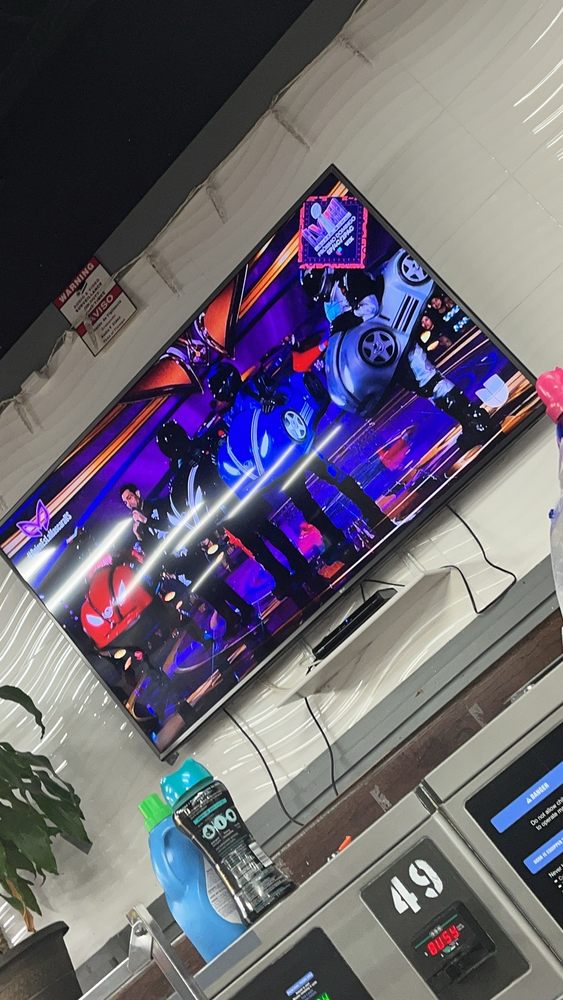 SUPER CLEAN LAUNDROMAT Updated October 2024 5515 Kenilworth Ave, Riverdale Park, Maryland