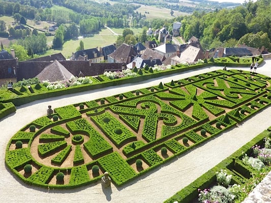 Château de Hautefort by null