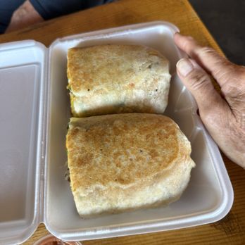 Mad Moose Concession - Look at the size of the extra large!!!  What a value - Food Trucks Near Me - Coeur d'Alene, Idaho