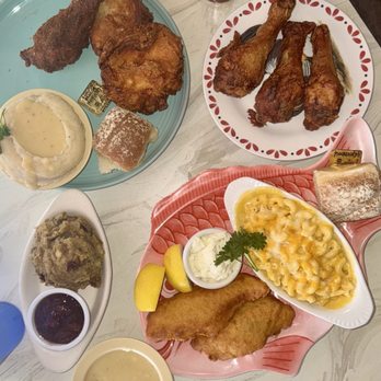 Dinah's Chicken - Chicken Shop Near Me - Glendale, California